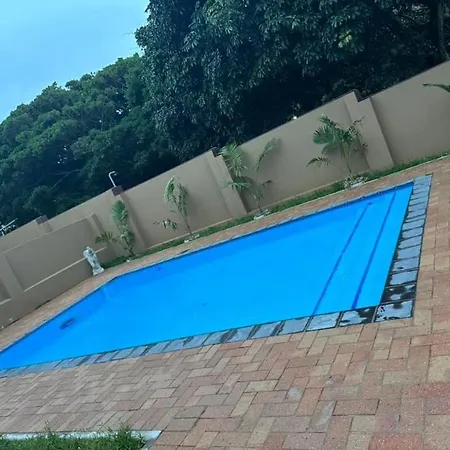 Six64 On Kingsway A3 2 Bed Apartment Amanzimtoti Exterior photo