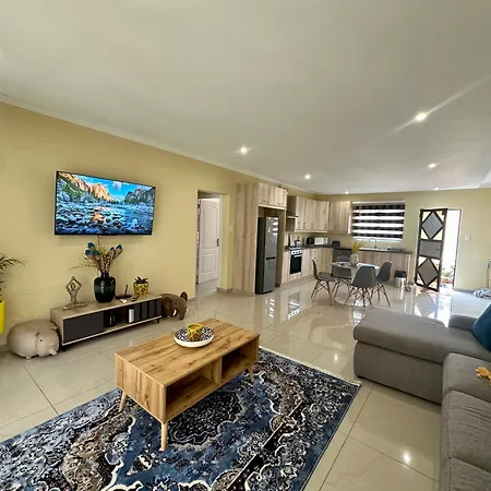 Six64 On Kingsway A3 2 Bed Apartment Amanzimtoti Exterior photo